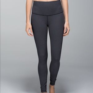 Lululemon diamond dot wunder under pant roll down